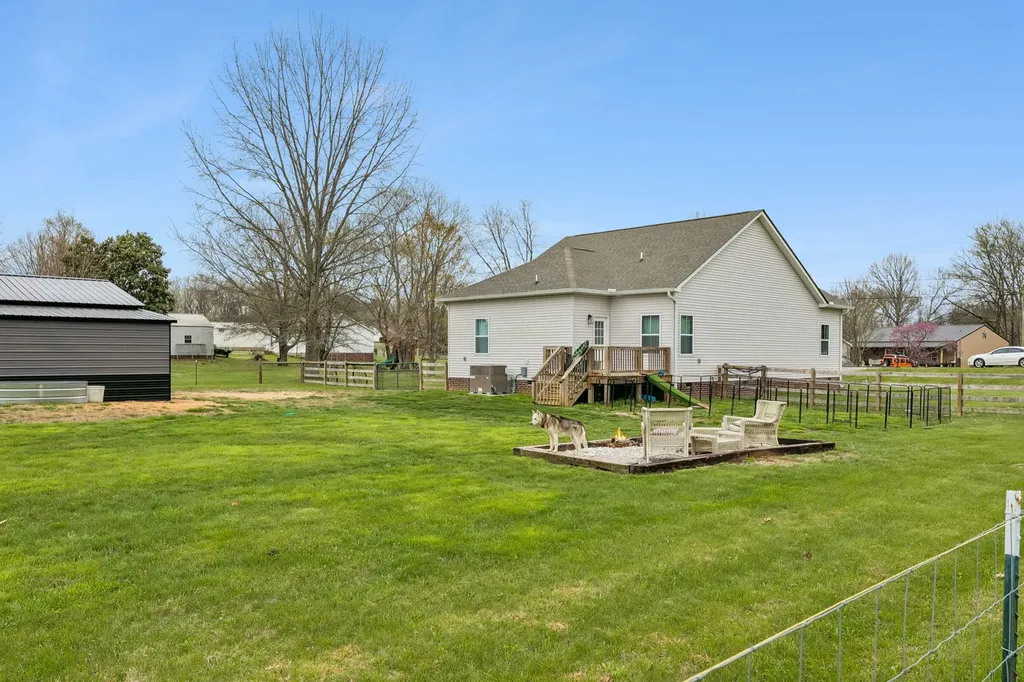 1832 Twin Caves Drive Lewisburg TN 37091