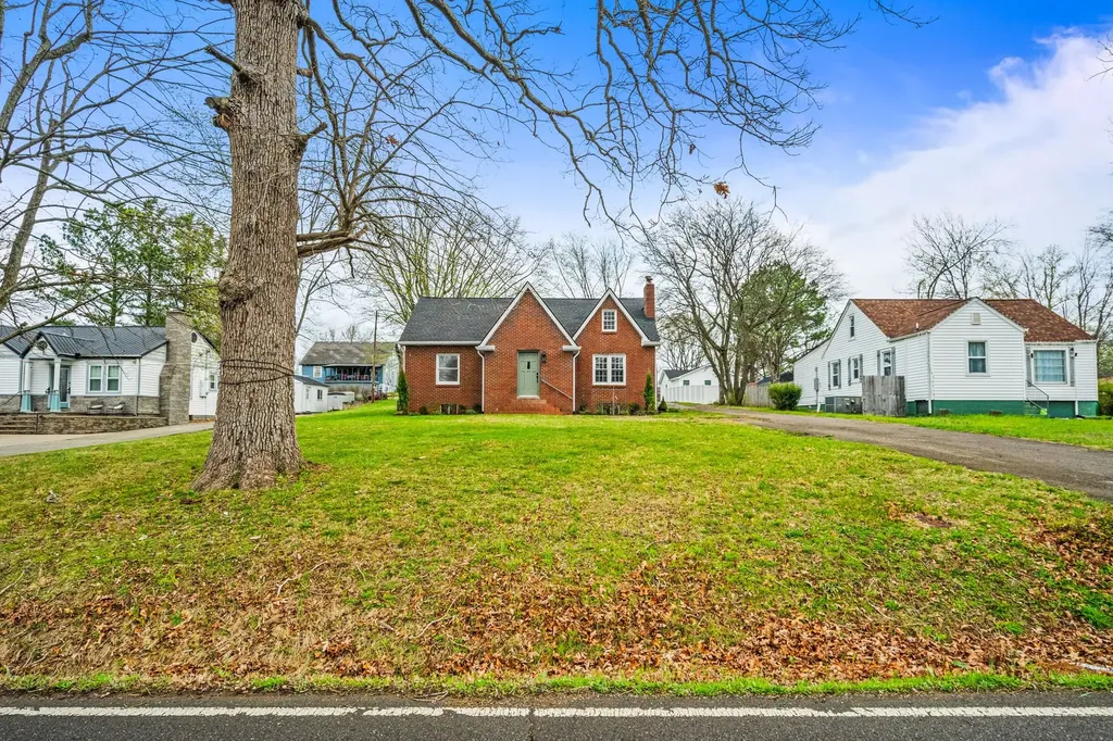 2302 Ruth Street Springfield TN 37172
