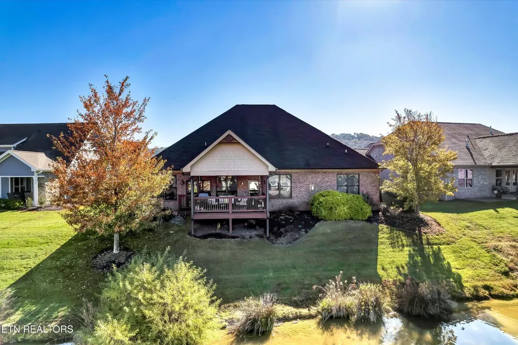 2775 Old Club Road Loudon TN 37774