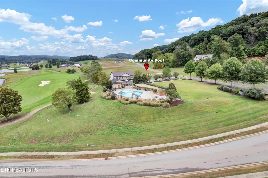 2775 Old Club Road Loudon TN 37774
