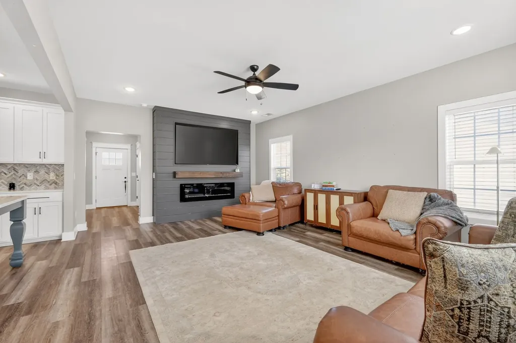 222 Tucker Trice Boulevard Lebanon TN 37087