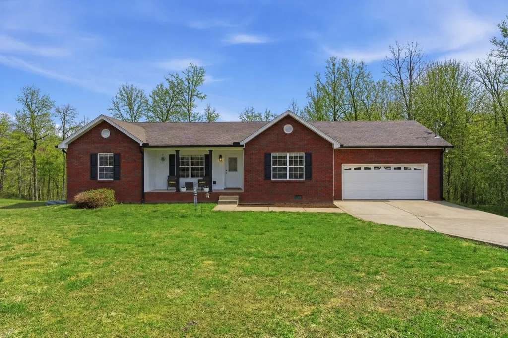 3080 Bowker Road Charlotte TN 37036