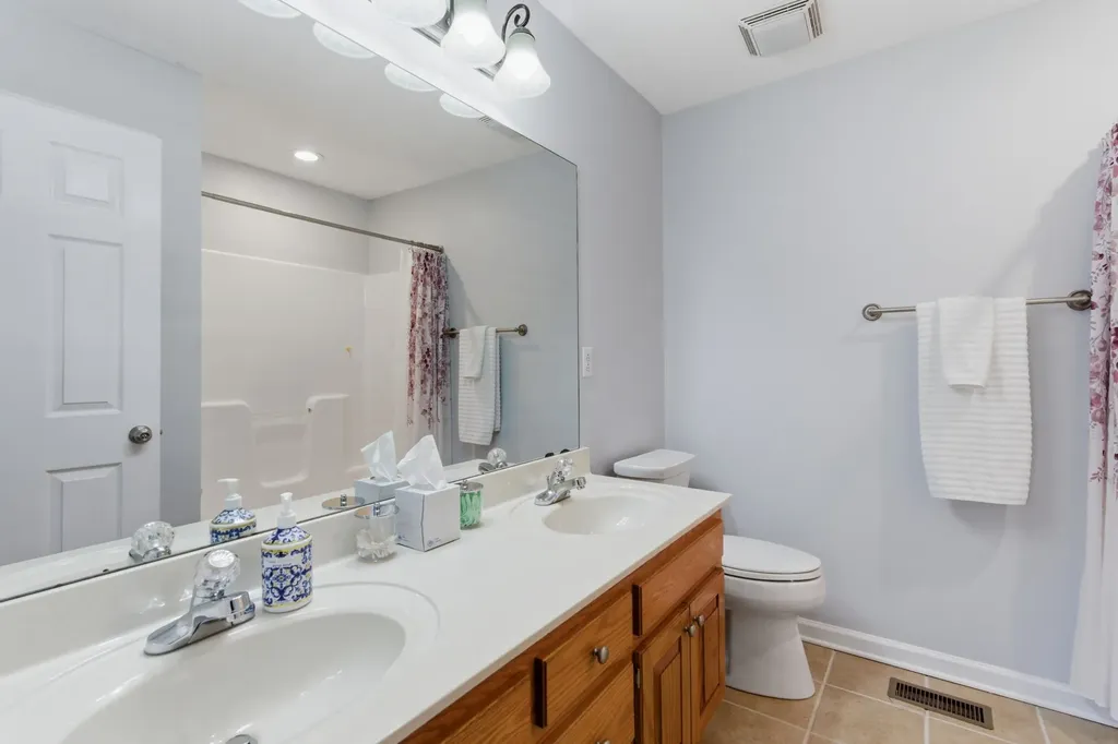 3080 Bowker Road Charlotte TN 37036