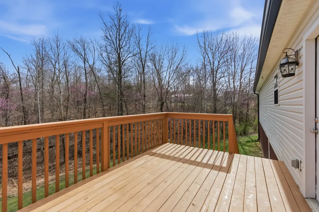 3080 Bowker Road Charlotte TN 37036