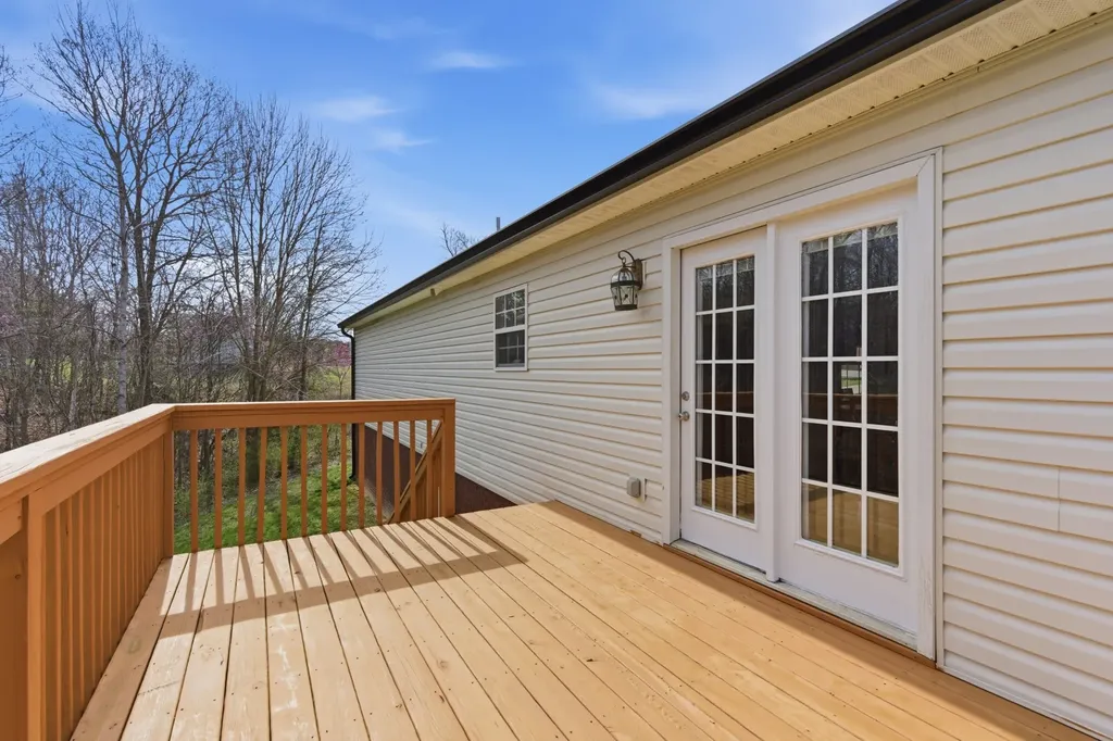 3080 Bowker Road Charlotte TN 37036