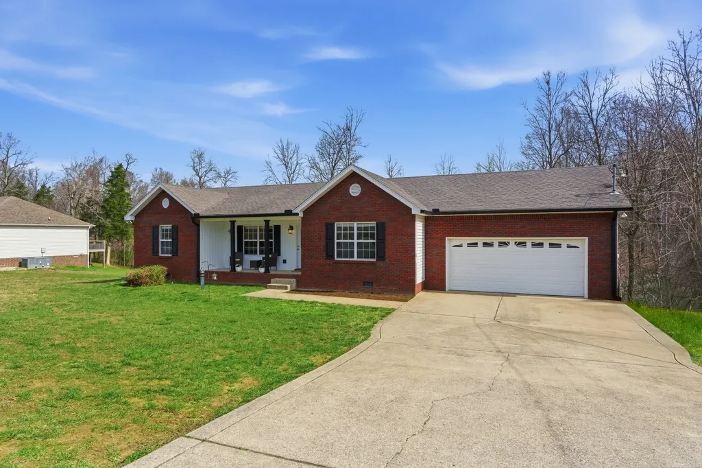 3080 Bowker Road Charlotte TN 37036