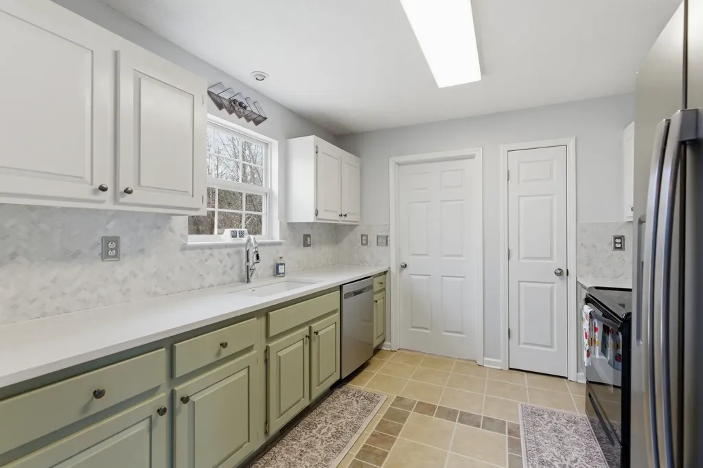3080 Bowker Road Charlotte TN 37036