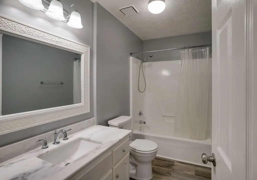 145 S Palmers Chapel Road White House TN 37188