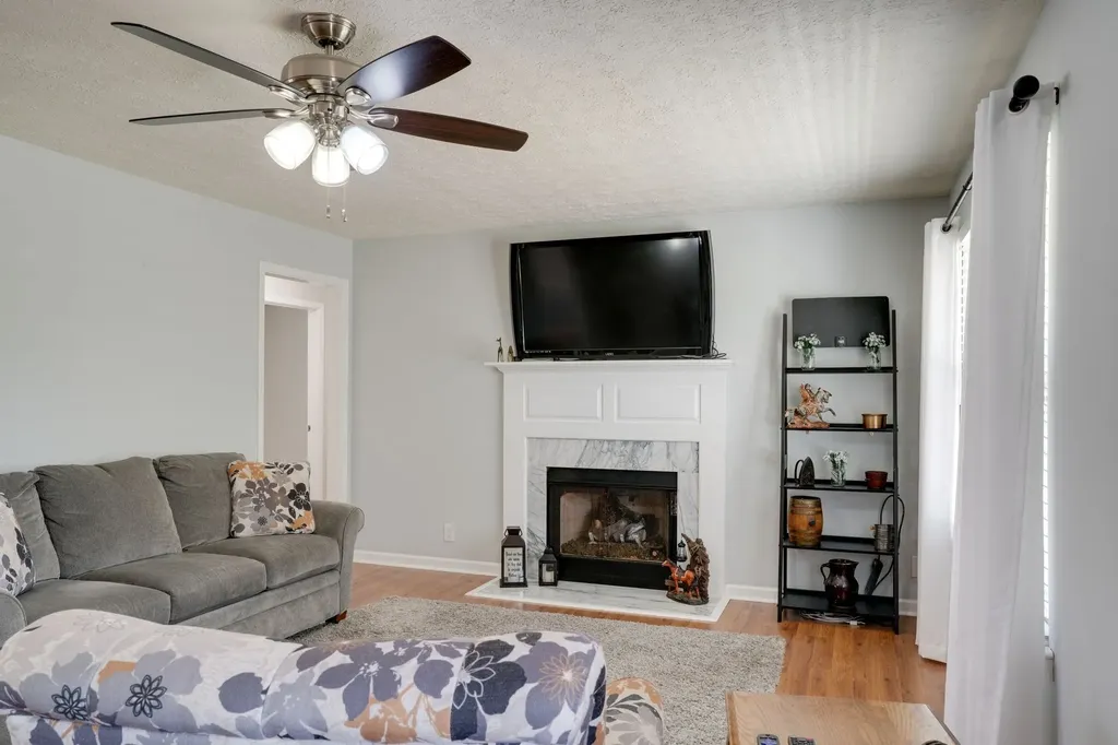 145 S Palmers Chapel Road White House TN 37188