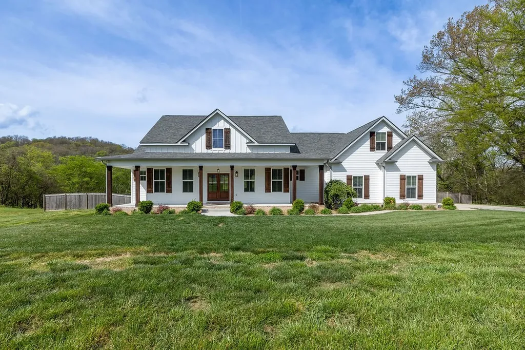 3988 Pulaski Highway Culleoka TN 38451