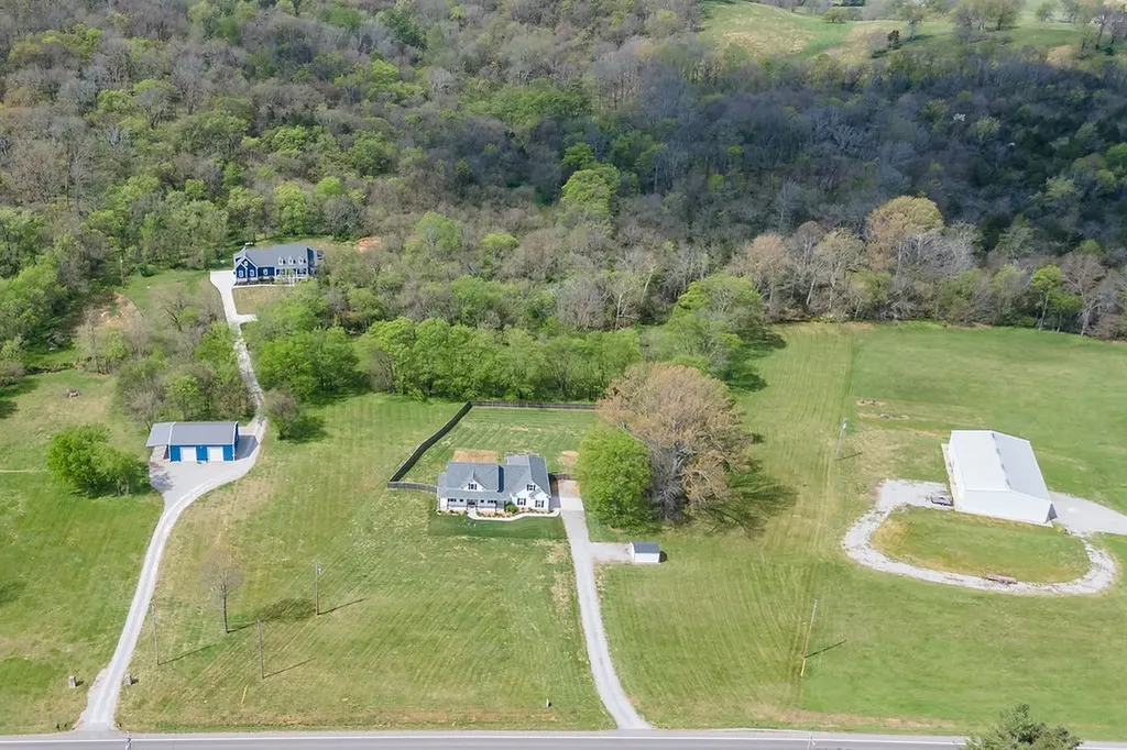 3988 Pulaski Highway Culleoka TN 38451