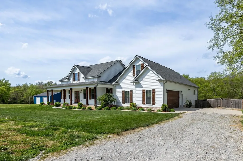 3988 Pulaski Highway Culleoka TN 38451