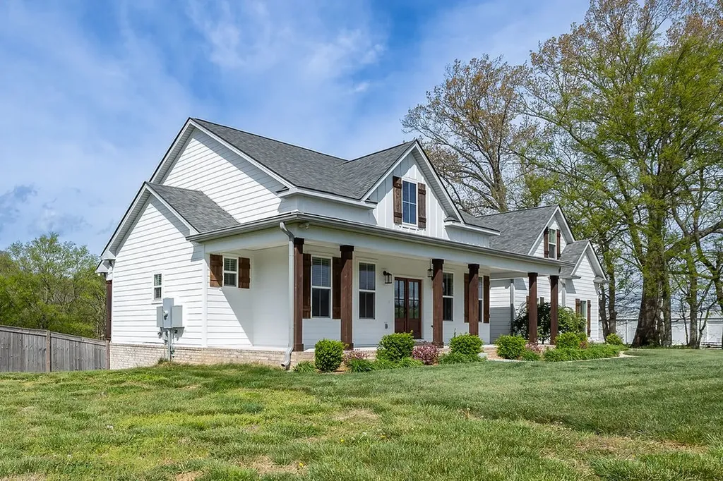 3988 Pulaski Highway Culleoka TN 38451