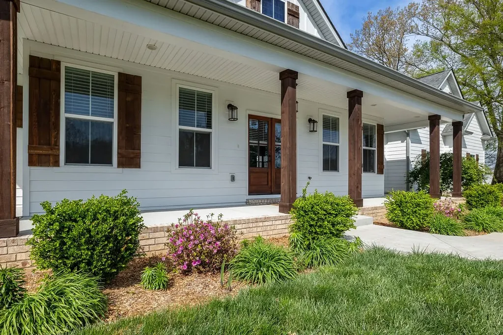 3988 Pulaski Highway Culleoka TN 38451
