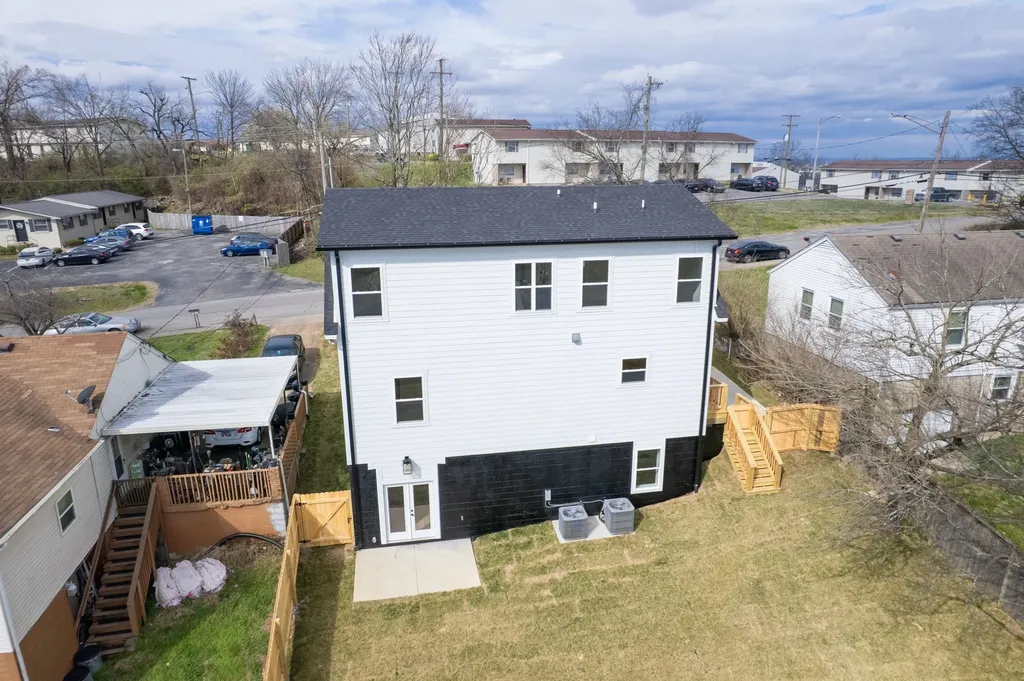274 38th Ave, N Nashville TN 37209