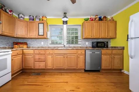 100 Stovall Drive Huntland TN 37345