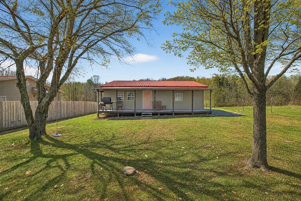 220 Pierce Lane Monterey TN 38574
