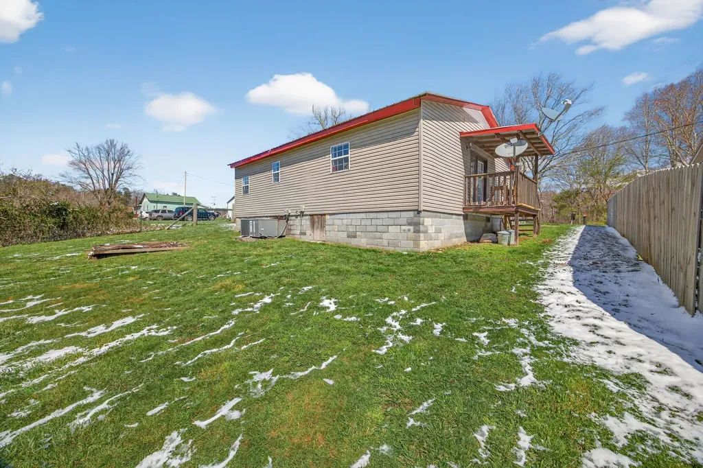 220 Pierce Lane Monterey TN 38574