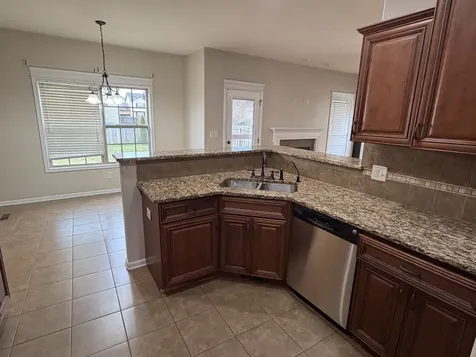 1825 Apache Way Clarksville TN 37042