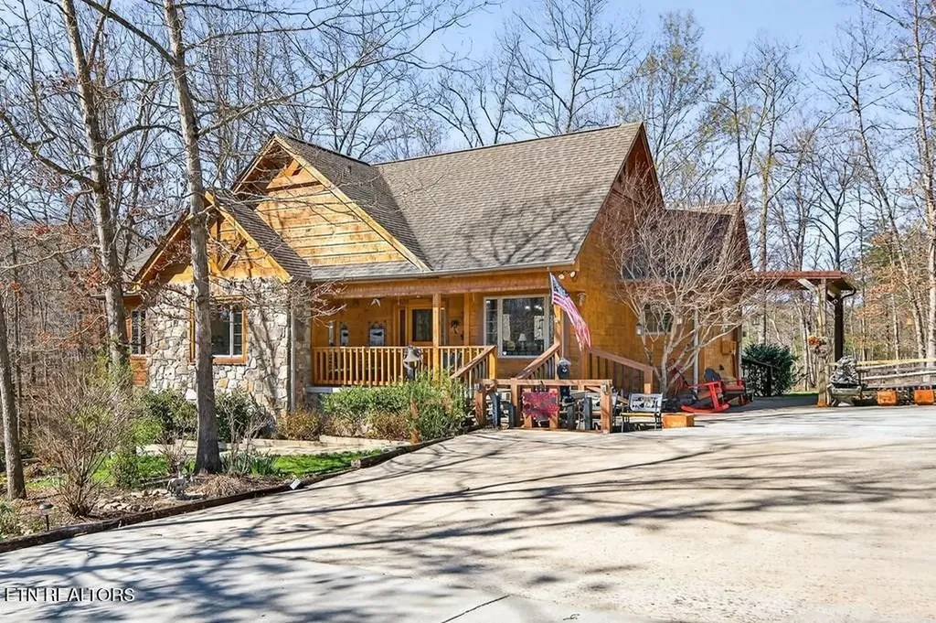 499 Hemlock Lane Spencer TN 38585