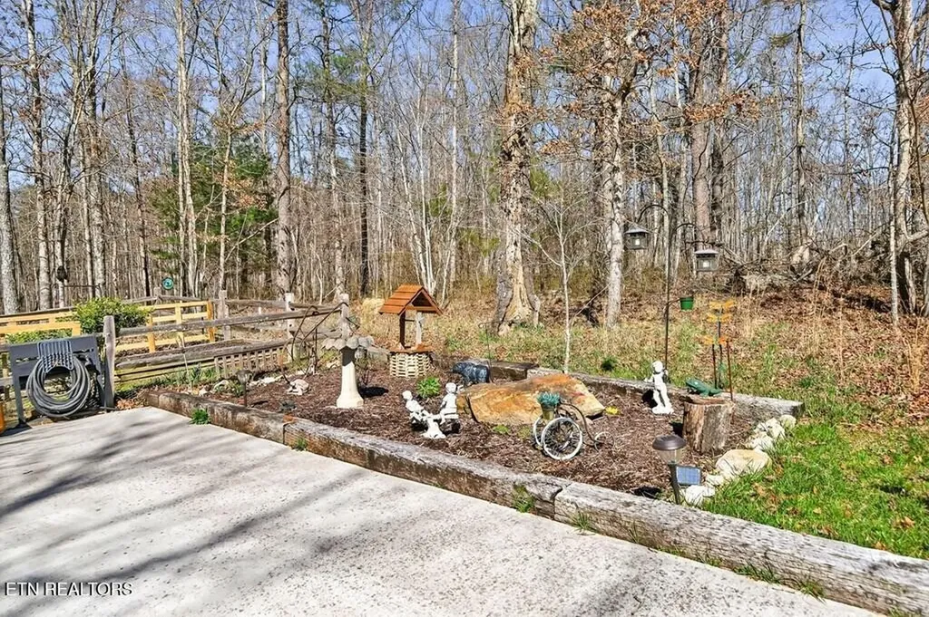 499 Hemlock Lane Spencer TN 38585