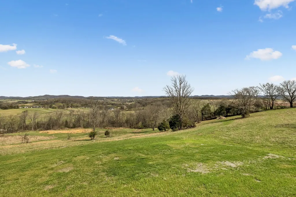 225 Boat Dock Road Hartsville TN 37074