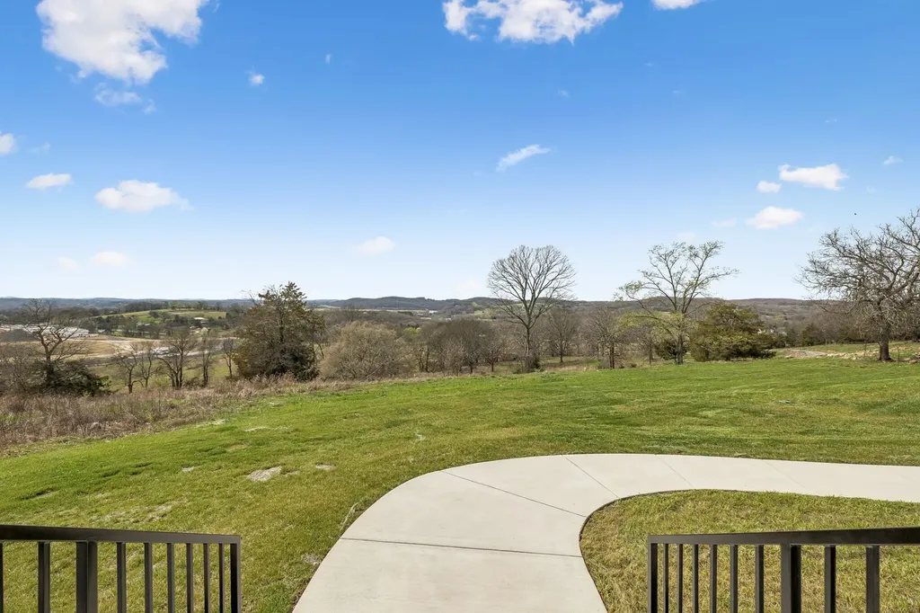 225 Boat Dock Road Hartsville TN 37074