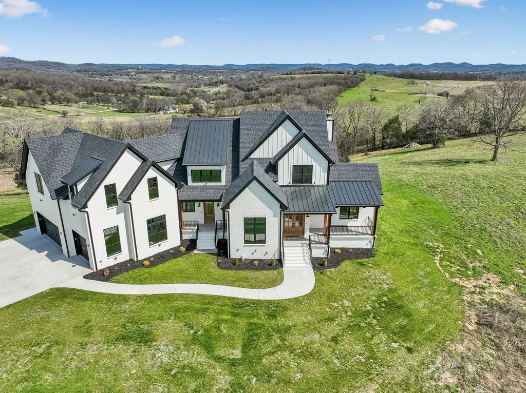 225 Boat Dock Road Hartsville TN 37074
