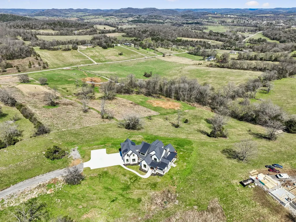 225 Boat Dock Road Hartsville TN 37074