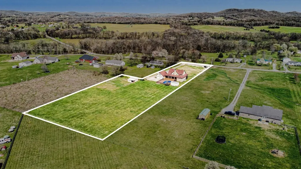863 Rock Springs Road Castalian Springs TN 37031