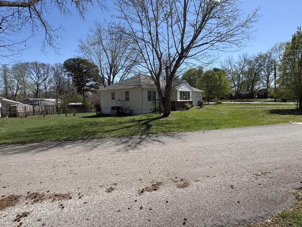 300 Yeager Street Tullahoma TN 37388