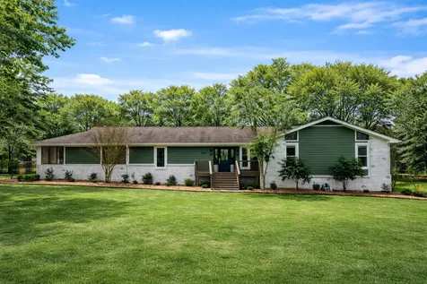 1716 Cook Drive Lebanon TN 37087