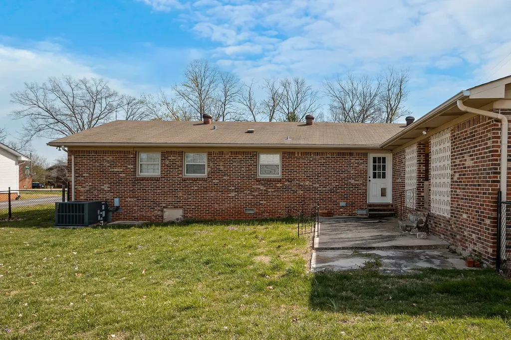 787 Clover Hill Drive Cookeville TN 38501