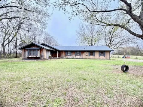 2575 Spur Road Decherd TN 37324