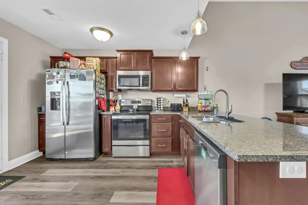 1045 Whitney Drive Clarksville TN 37042