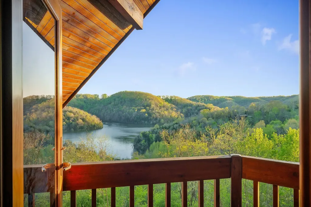 245 Nadia Lane Smithville TN 37166