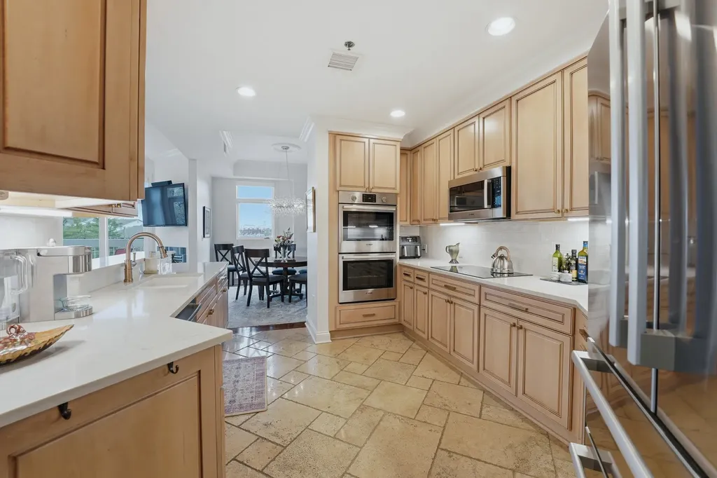 110 31st Ave, N Nashville TN 37203