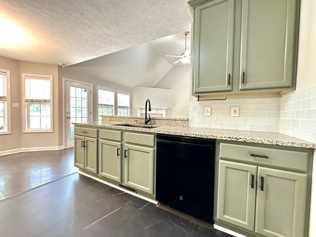 1641 Cedar Springs Circle Clarksville TN 37042