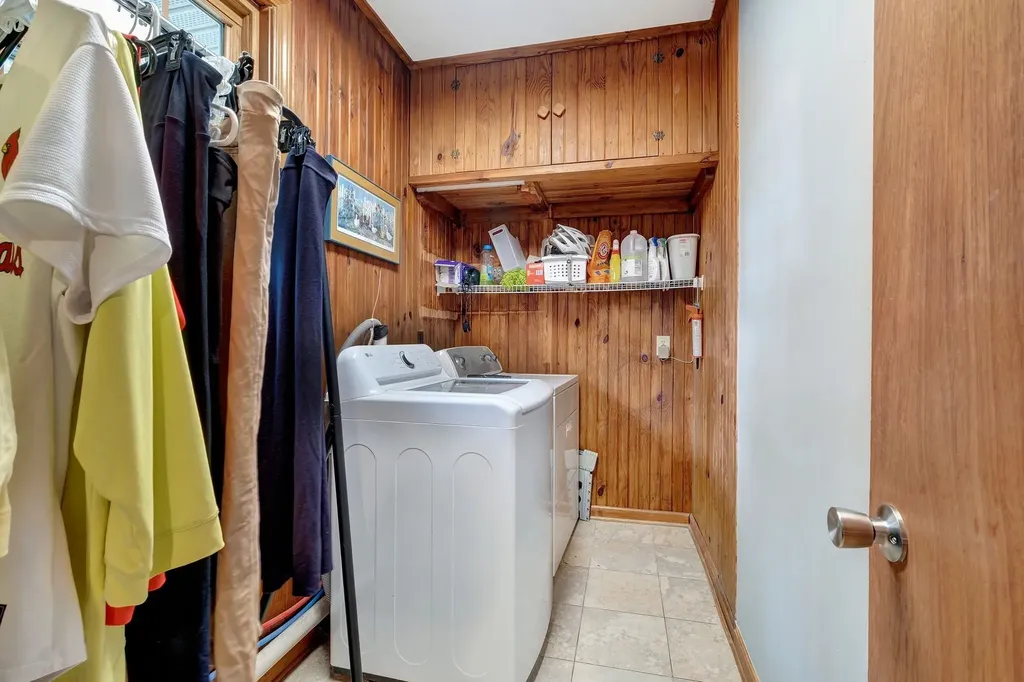 1693 Coles Ferry Pike Lebanon TN 37087