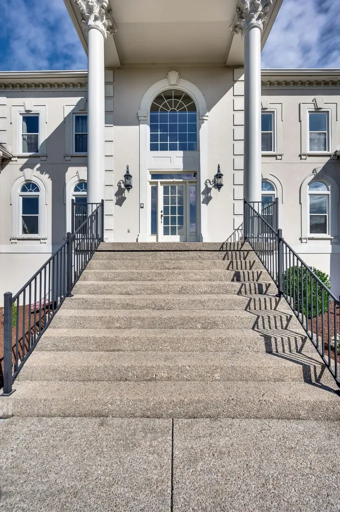 703 Ben Nevis Court Brentwood TN 37027