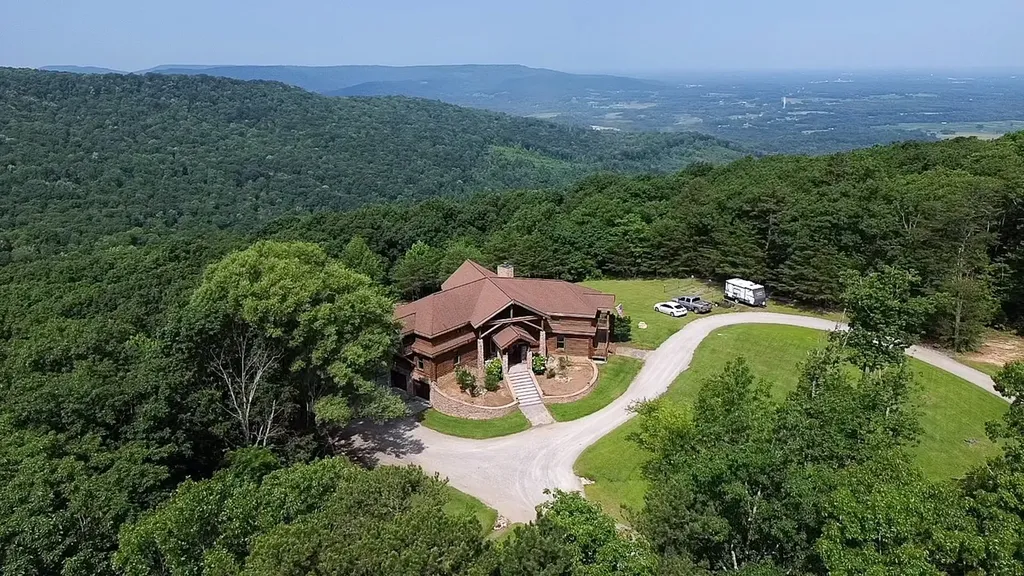 131 Bluff Line Drive Mcminnville TN 37110