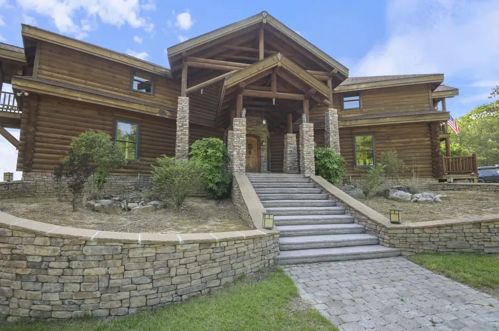 131 Bluff Line Drive Mcminnville TN 37110