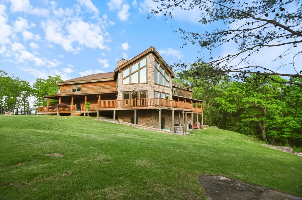 131 Bluff Line Drive Mcminnville TN 37110