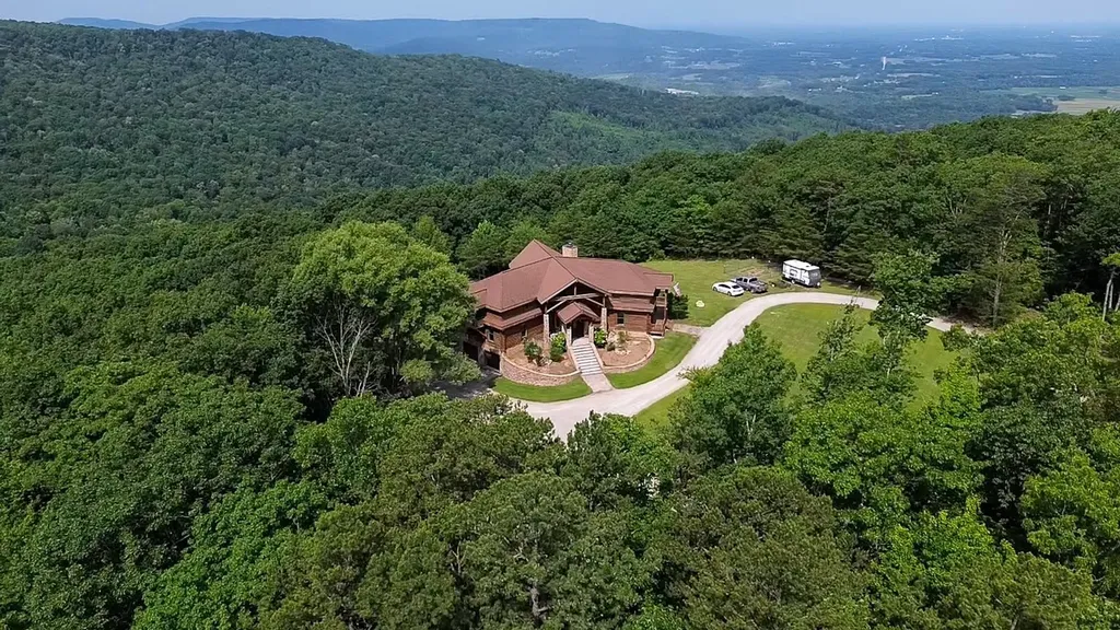 131 Bluff Line Drive Mcminnville TN 37110