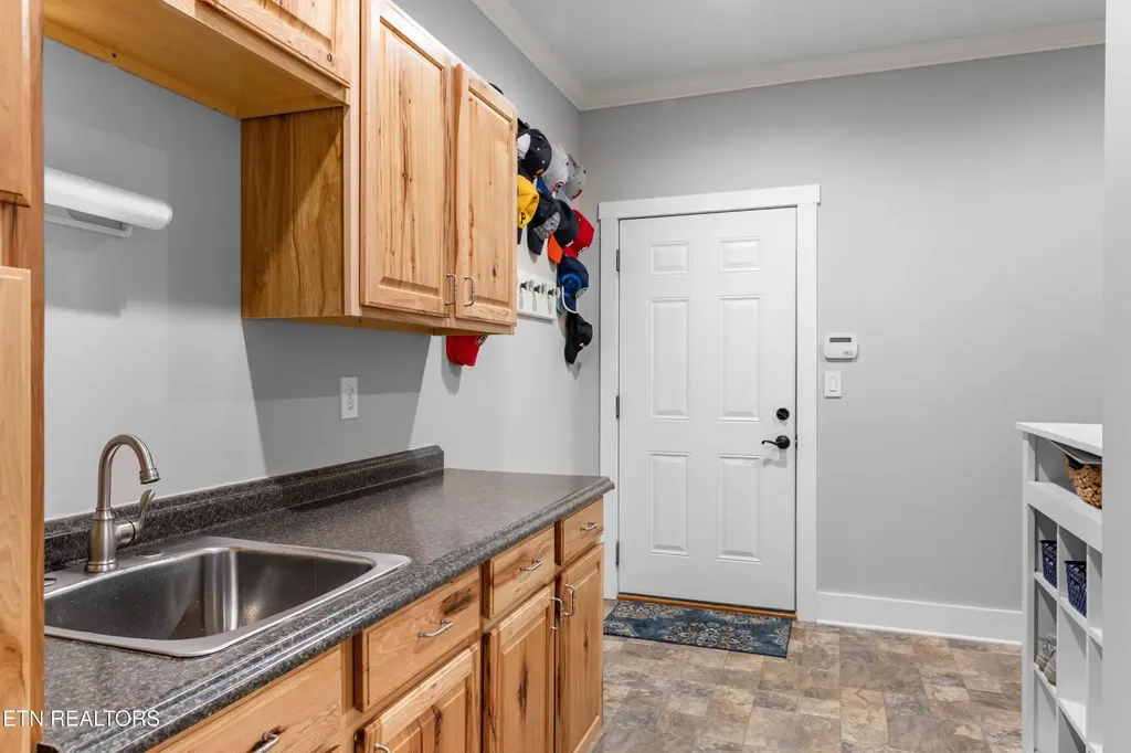 180 E Shore Drive Rockwood TN 37854