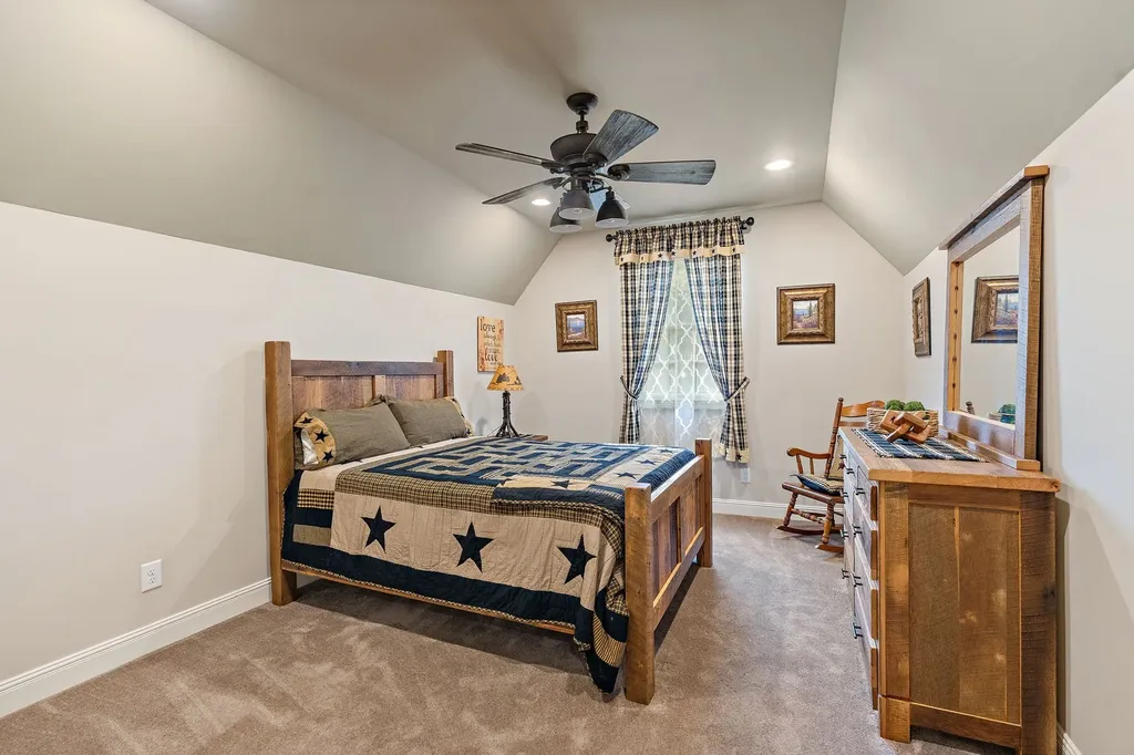 6704 Highway 52, W Lafayette TN 37083