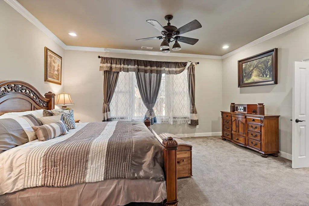 6704 Highway 52, W Lafayette TN 37083