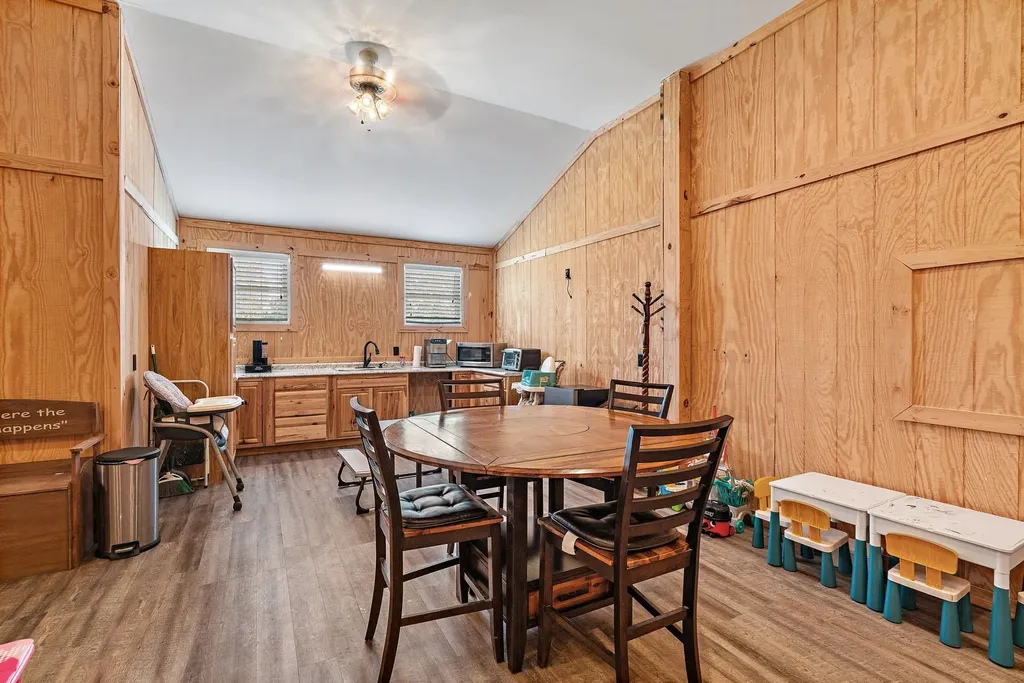 6704 Highway 52, W Lafayette TN 37083