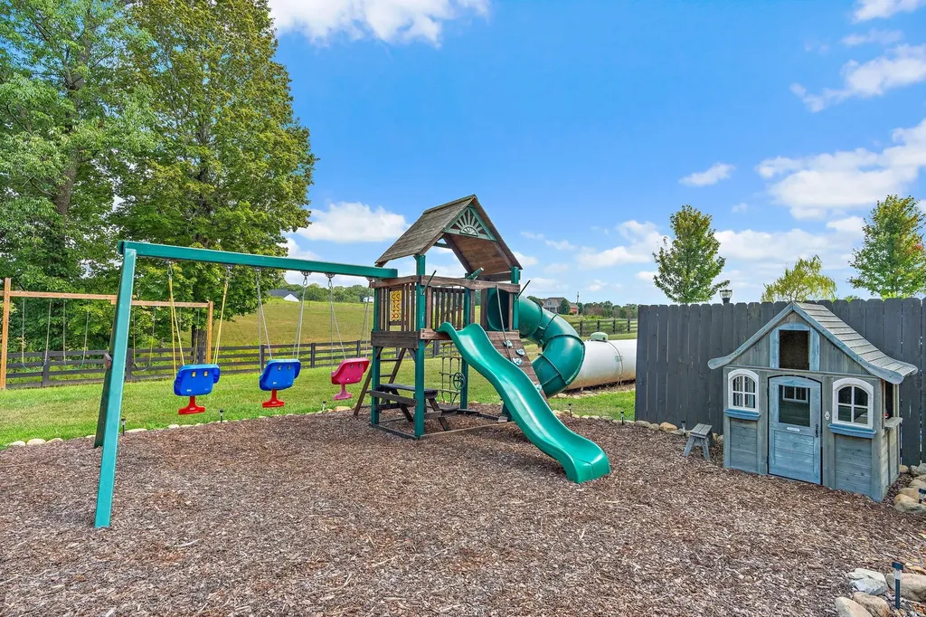 6704 Highway 52, W Lafayette TN 37083
