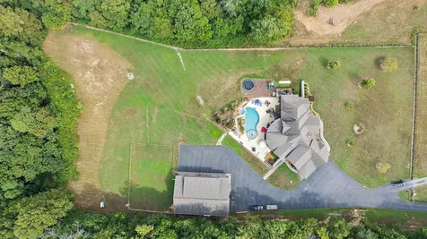 6704 Highway 52, W Lafayette TN 37083
